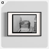 アートポスター-Trunk in Corner of Bedroom, Chamisal, New Mexico
 - ラッセル リー Poster.