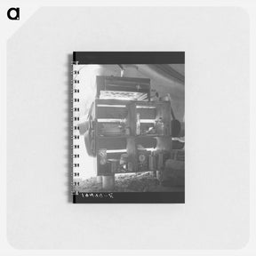 アートメモ帳-Tent interior in a labor contractor's camp, showing household equipment. - ドロテア ラング Memo.