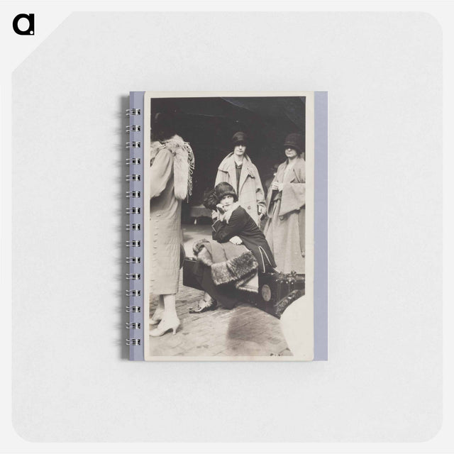 アートメモ帳-Women Wearing Cloche Hats
 - セントルイス美術館 Memo.