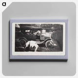 アートパネル-Woman Doing a Back Bend by an Automobile
 - セントルイス美術館 Canvas.