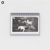 アートメモ帳-Woman Doing a Back Bend by an Automobile
 - セントルイス美術館 Memo.